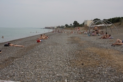 Resize of IMG_2843 В 200м от стоянки есть галечный пляж..jpg