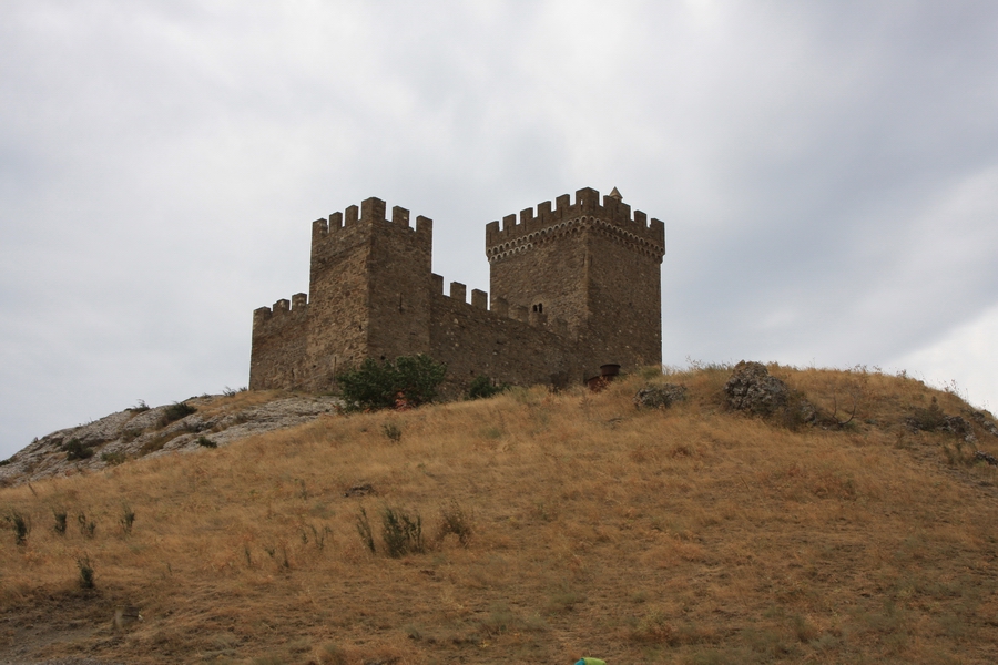 IMG_3573 Угловая и Консульская башни.jpg