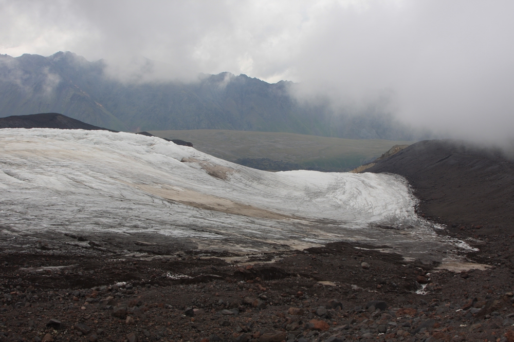 IMG_2610 По краю ледника вверх.JPG