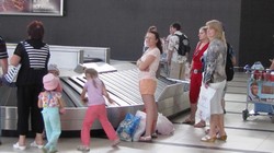 Resize of IMG_6845 Ну где же наши вещи.JPG