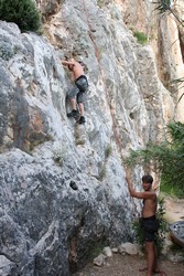 Resize of IMG_6841 Заплатив по 30 Кун за человека и выбрав саму легкую трассу, мы приступили.JPG