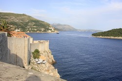 Resize of IMG_7646 Только в 1806 году в город после применения пушек с суши вошли французские войска Наполеона.JPG