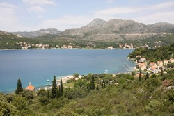 Resize of IMG_7244 На горизонте видна дорога, по которой мы ехали.JPG